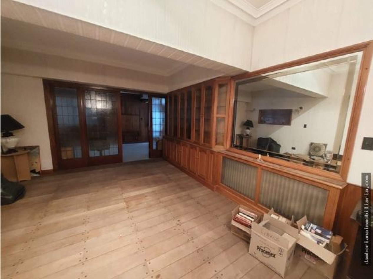 CHALET 4 AMBIENTES EN CORAZON BARRIO CHAUVIN