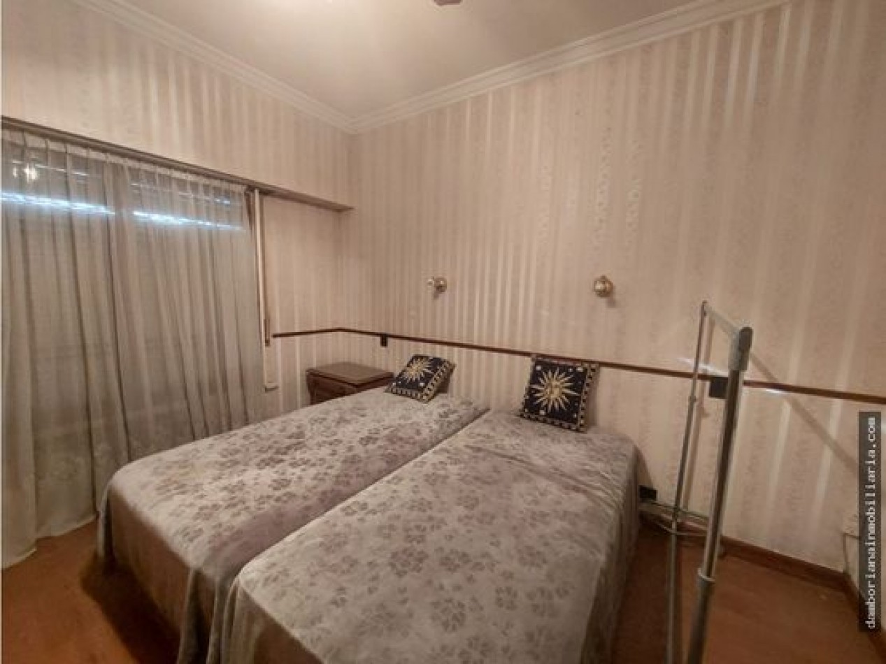 CHALET 4 AMBIENTES EN CORAZON BARRIO CHAUVIN