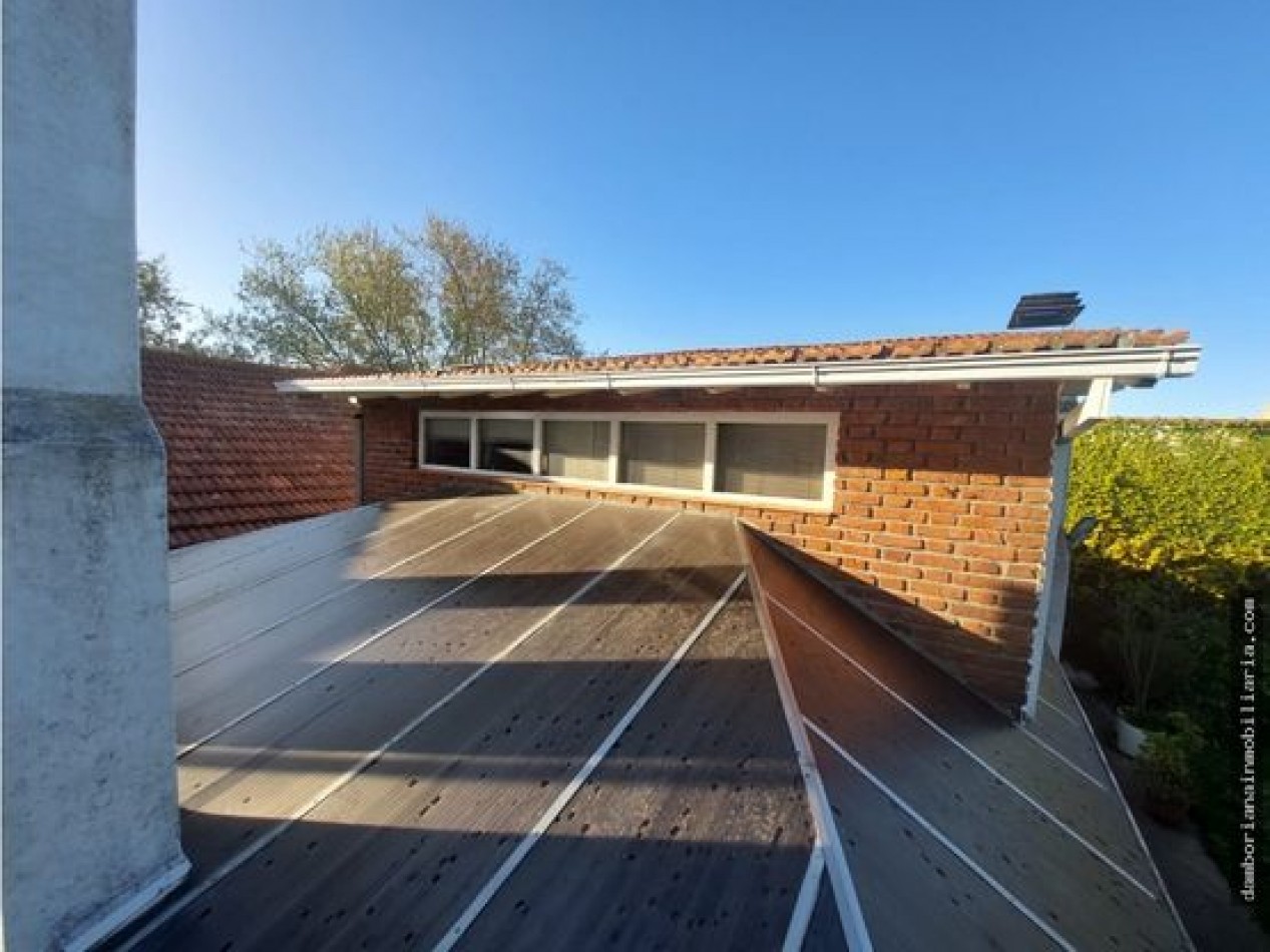 CHALET 4 AMBIENTES EN CORAZON BARRIO CHAUVIN