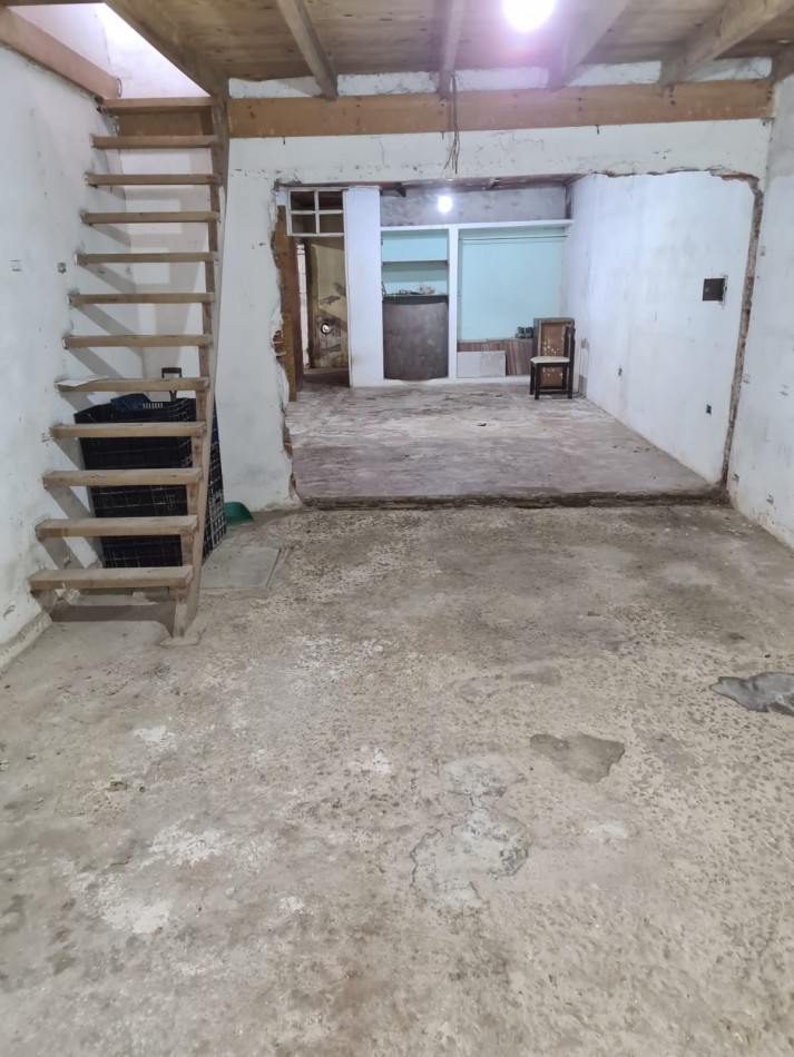 CHALET EN VENTA. ESTRADA AL 7200. A TERMINAR