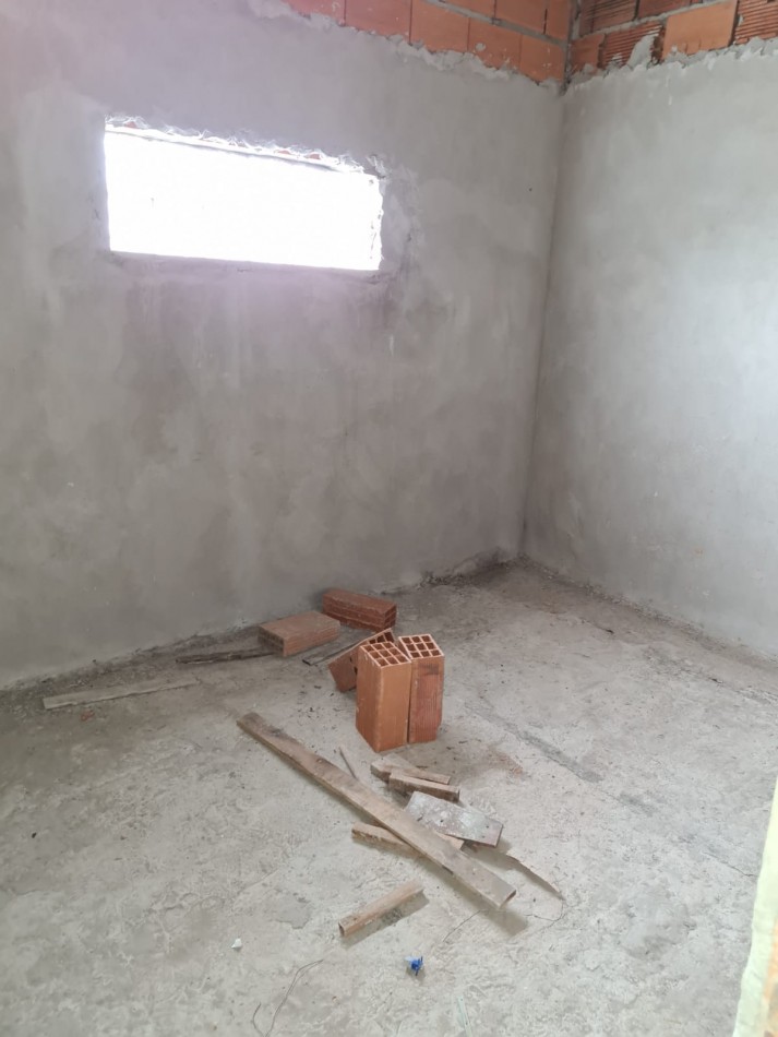 CHALET EN VENTA. ESTRADA AL 7200. A TERMINAR