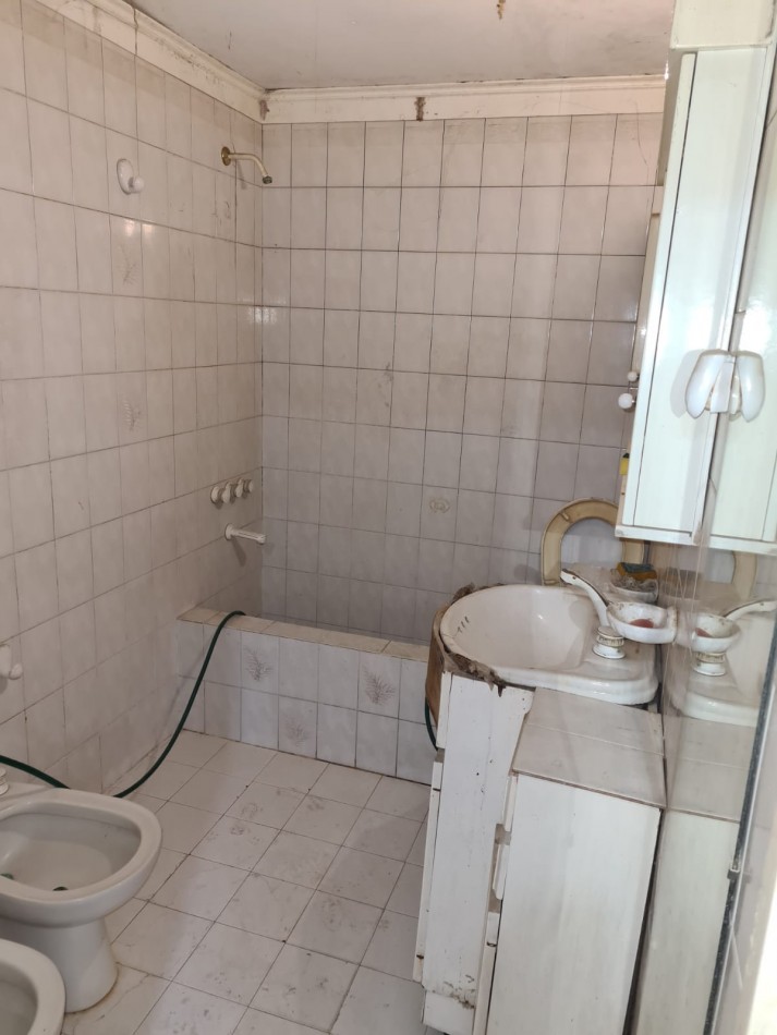 CHALET EN VENTA. ESTRADA AL 7200. A TERMINAR