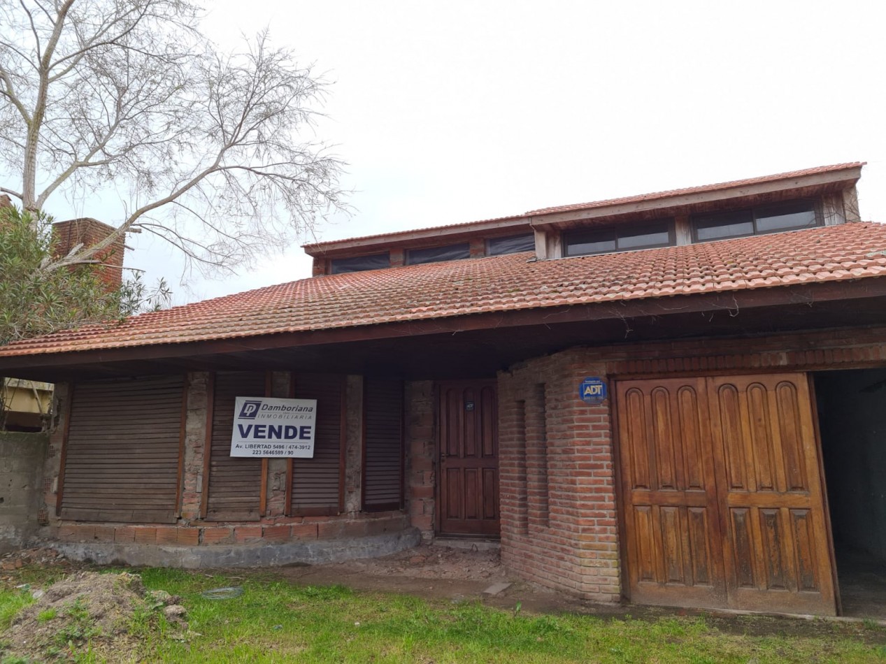 CHALET EN VENTA. ESTRADA AL 7200. A TERMINAR
