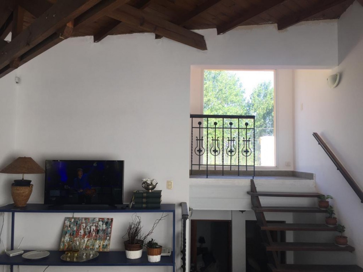 CASA EN VENTA, ESTILO CAMPO. SIERRA DE LOS PADRES