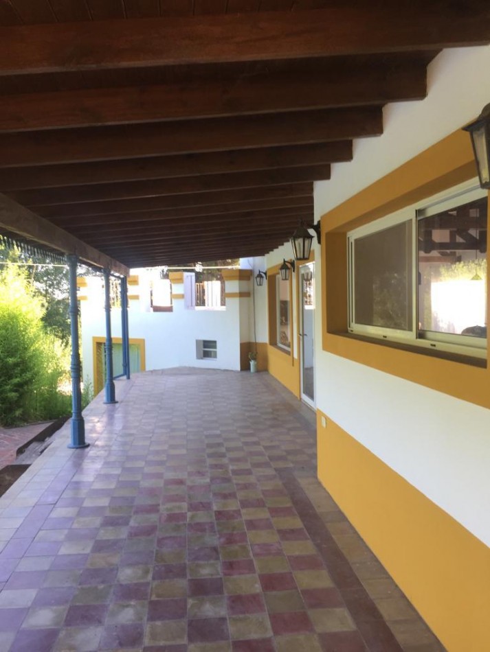 CASA EN VENTA, ESTILO CAMPO. SIERRA DE LOS PADRES