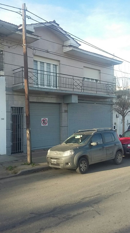 Locales sobre avda Luro+ chalet pta alta+ dpto a reciclar