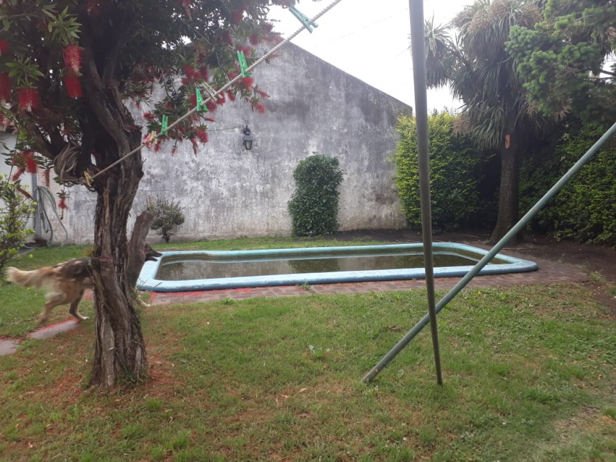 Chalet En Venta. 4 Ambientes Sobre Lote De 300 Mts.