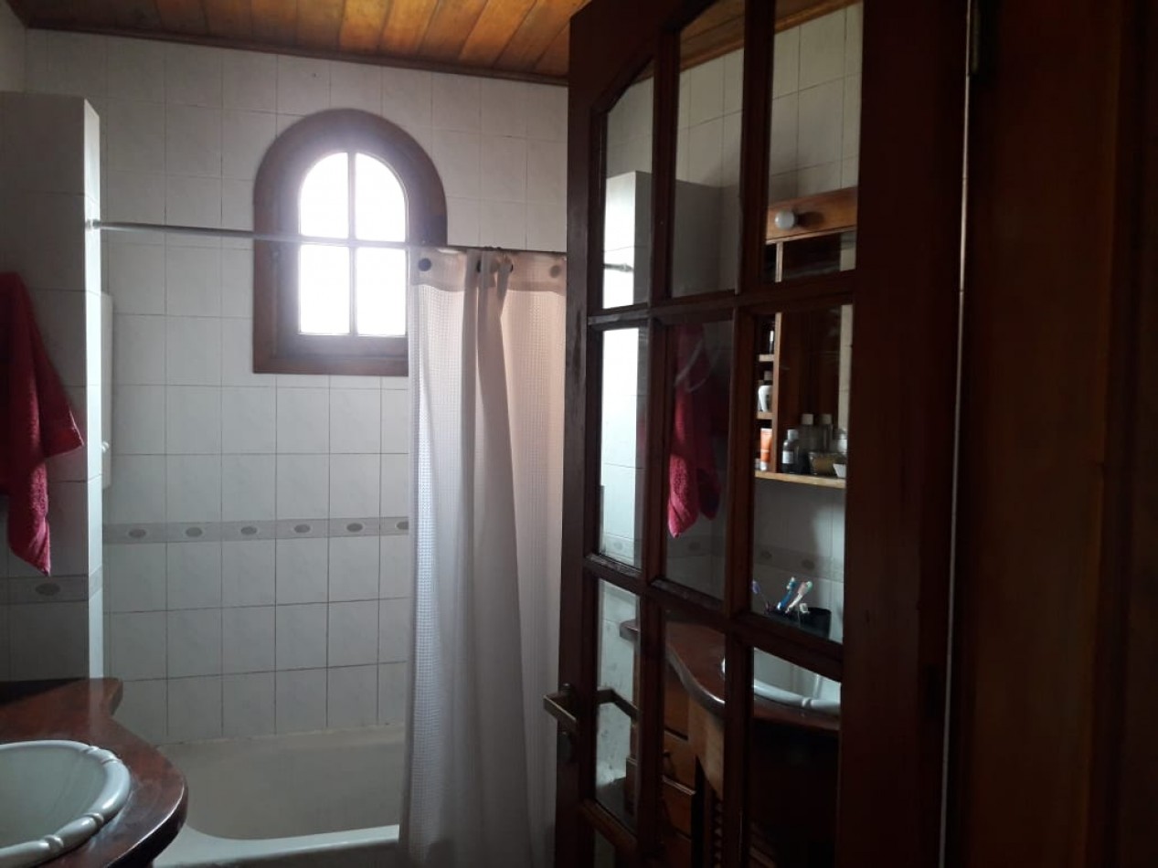 Chalet En Venta. 4 Ambientes Sobre Lote De 300 Mts.