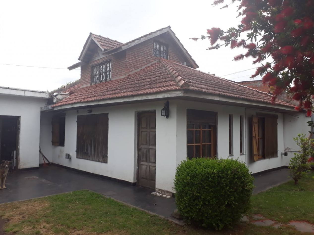 Chalet En Venta. 4 Ambientes Sobre Lote De 300 Mts.