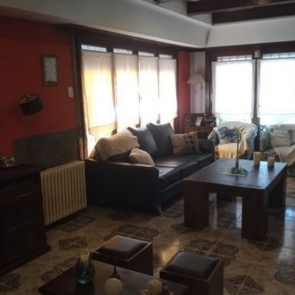 EXCELENTE CHALET. PARQUE LURO