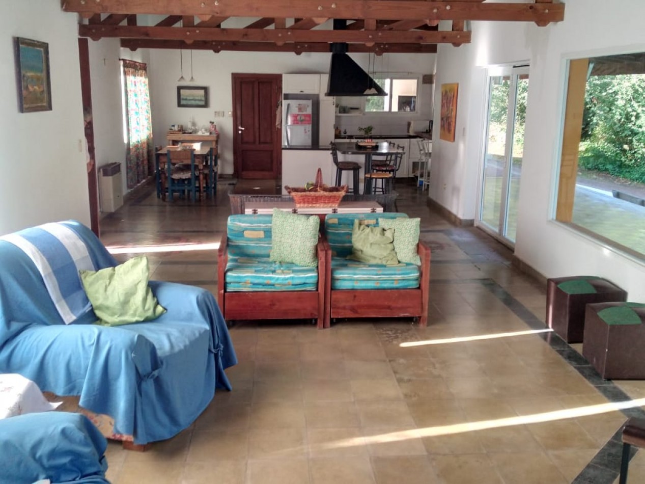 CASA EN VENTA, ESTILO CAMPO. SIERRA DE LOS PADRES