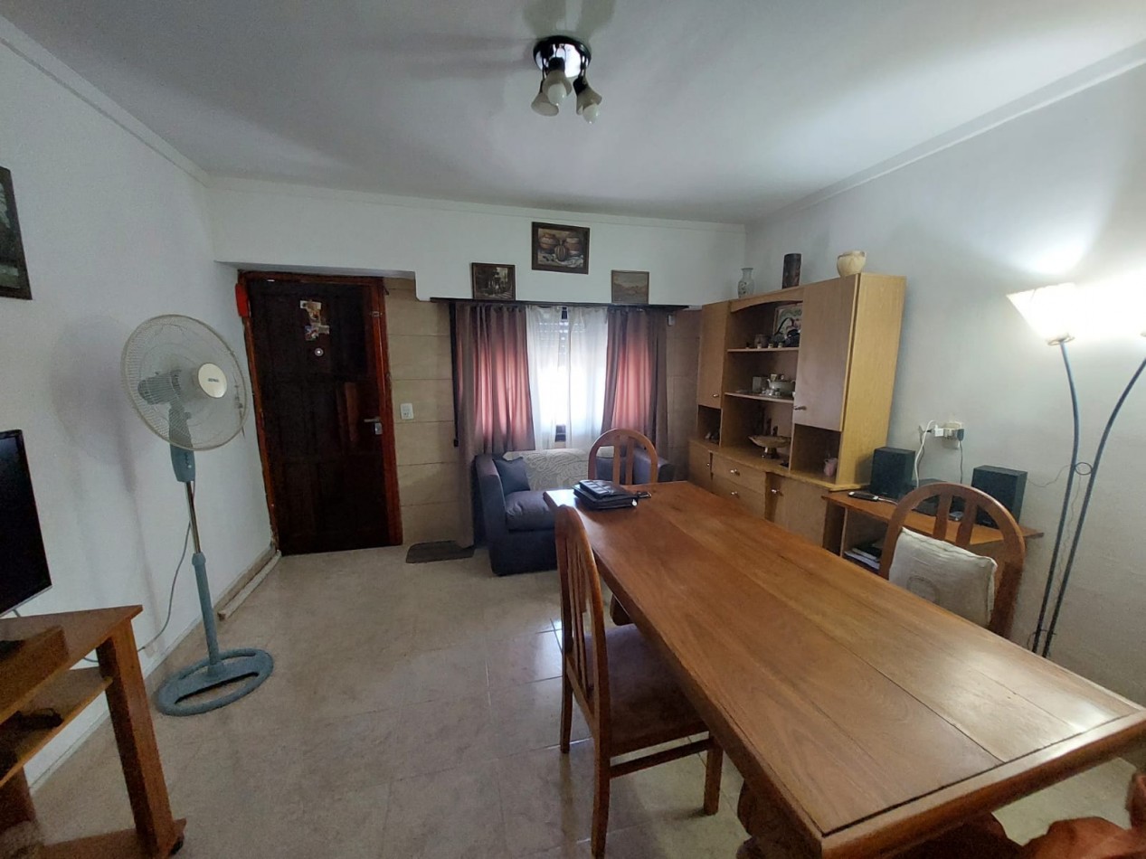 Chalet 3 amb + dpto 2 amb. Barrio Florentino Ameghino