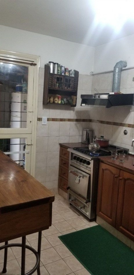 CASA EN VENTA. ZONA UNIVERSIDAD. IDEAL HOSTEL.