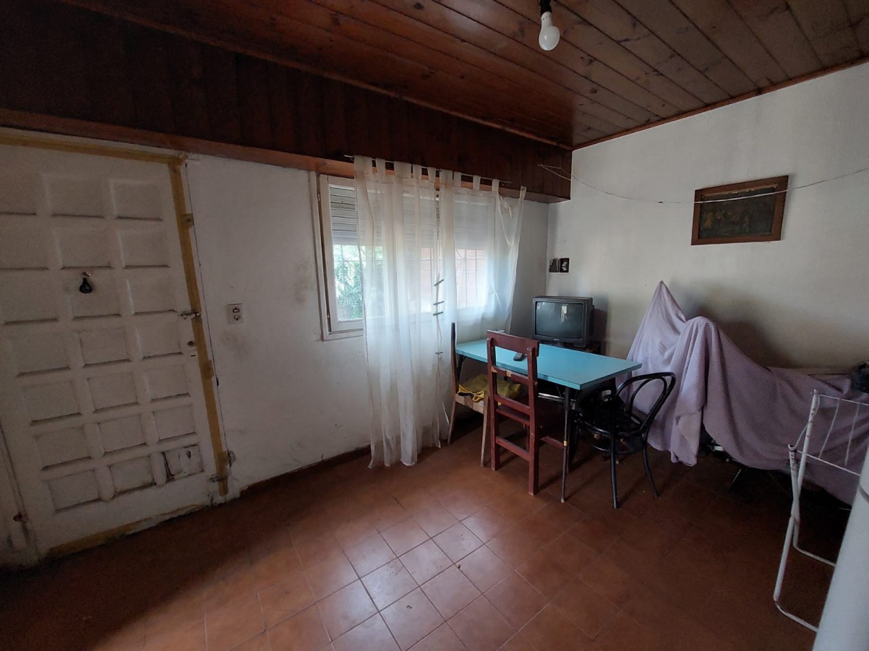 CASA EN VENTA. BARRIO LOPEZ DE GOMARA