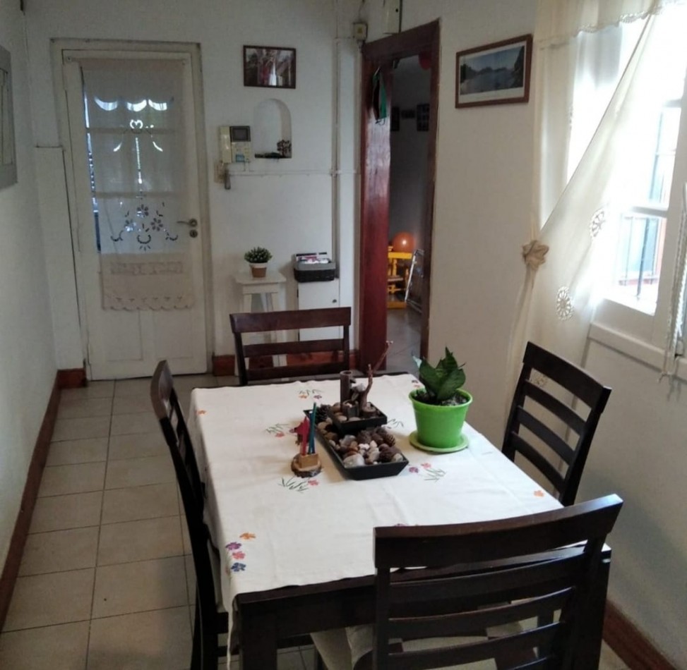 CASA 5 AMBIENTES EN BARRIO DON BOSCO.