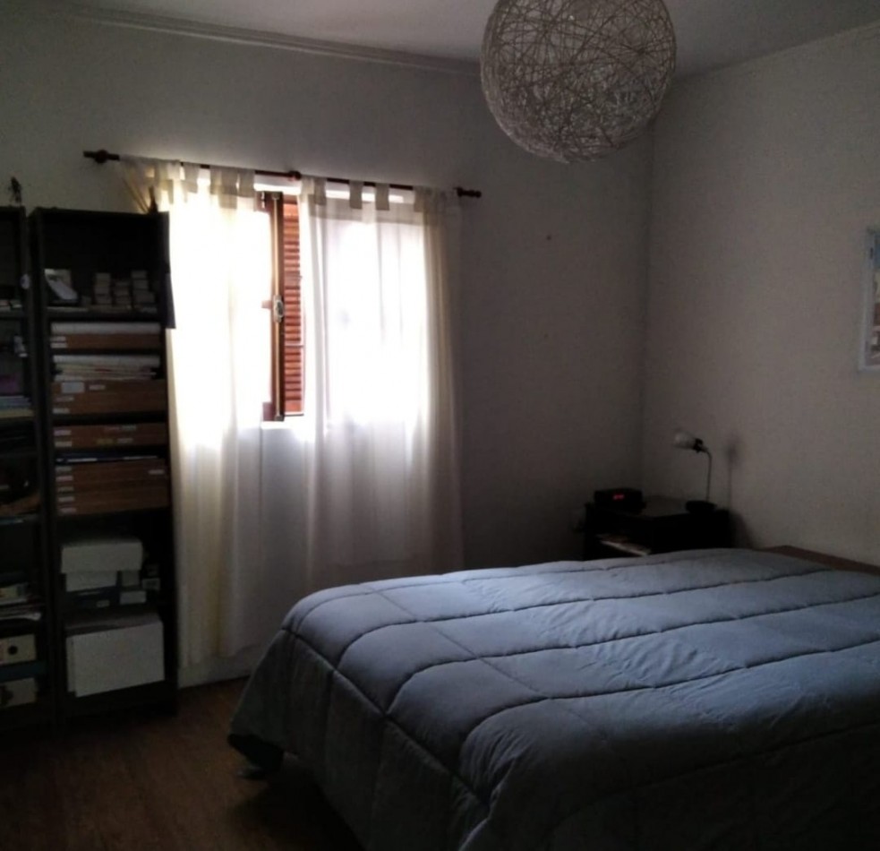 CASA 5 AMBIENTES EN BARRIO DON BOSCO.
