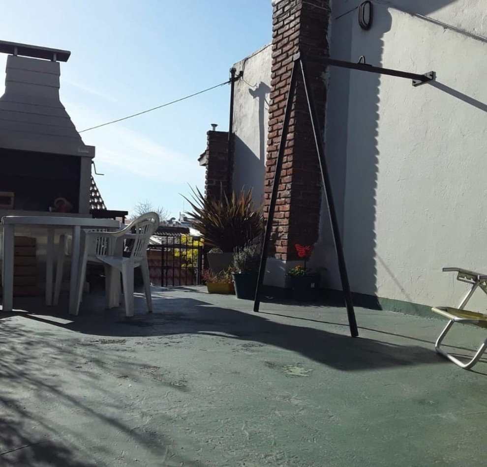 CASA 5 AMBIENTES EN BARRIO DON BOSCO.