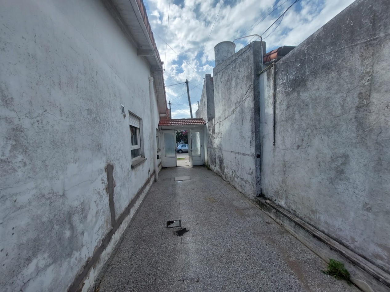 Chalet 3 Ambientes mas dpto en venta. Saenz Peña y 12 de Octubre