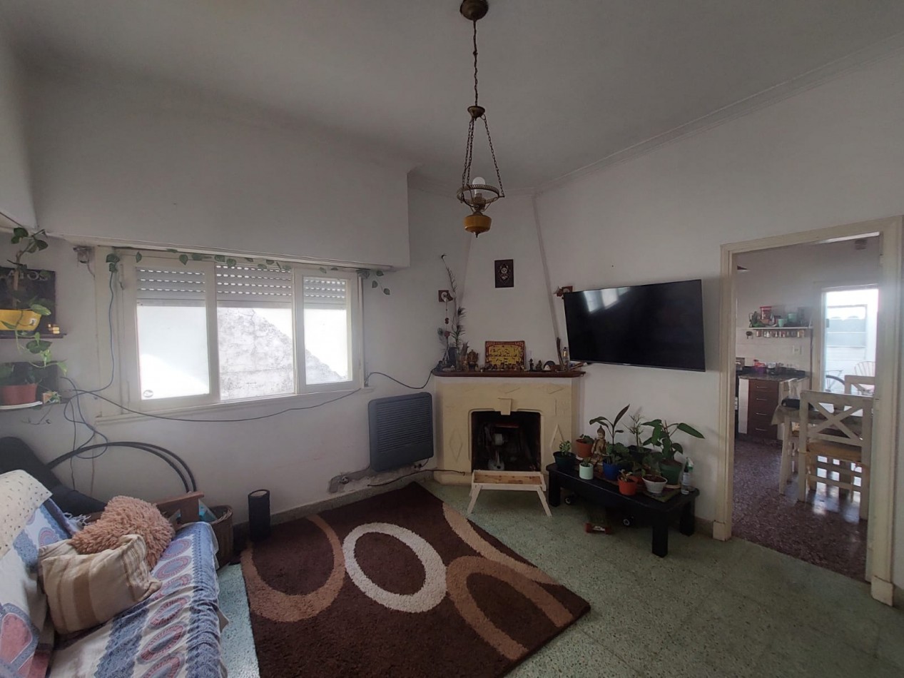 Chalet 3 Ambientes mas dpto en venta. Saenz Peña y 12 de Octubre