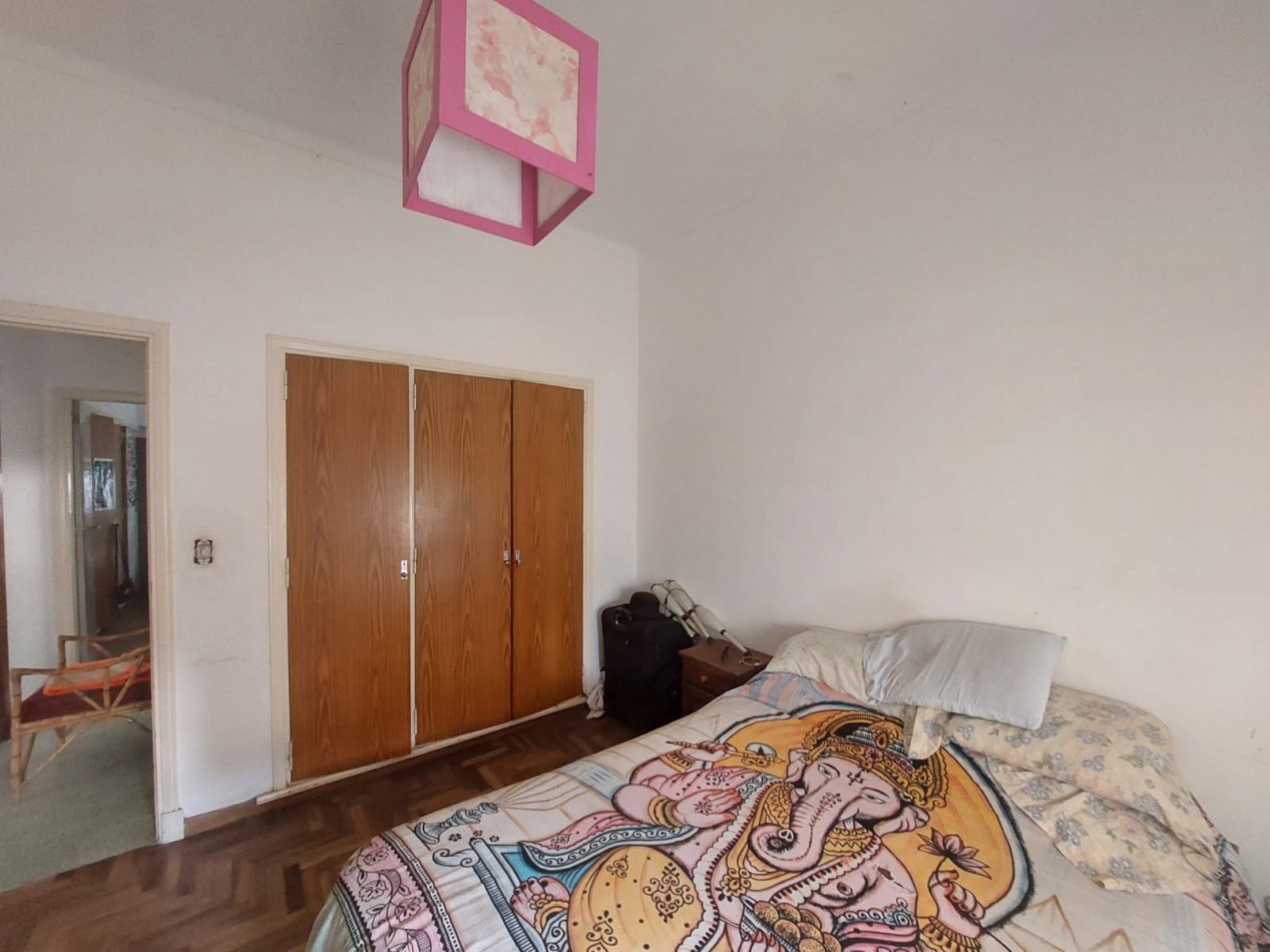 Chalet 3 Ambientes mas dpto en venta. Saenz Peña y 12 de Octubre