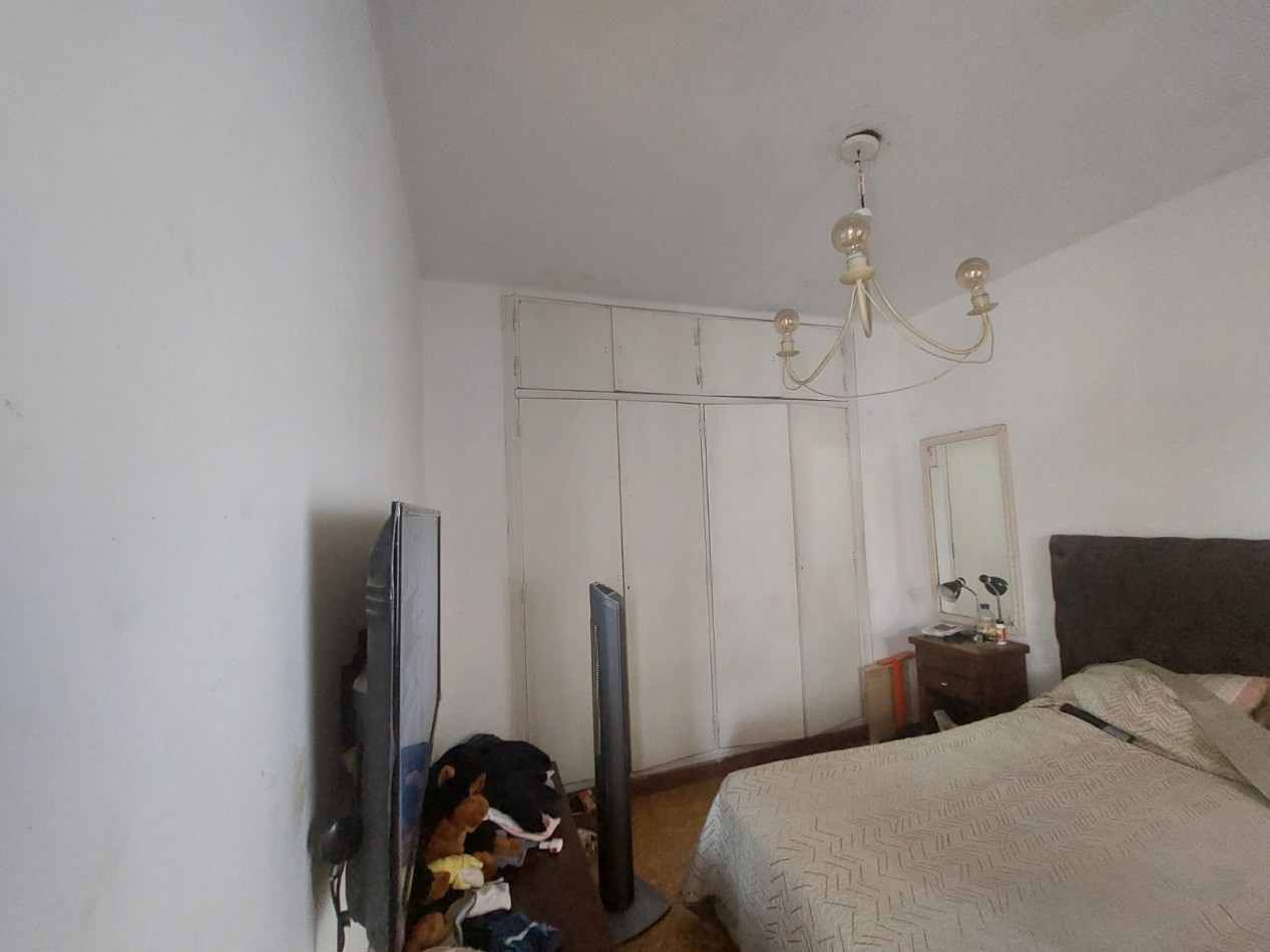 Chalet 3 Ambientes mas dpto en venta. Saenz Peña y 12 de Octubre