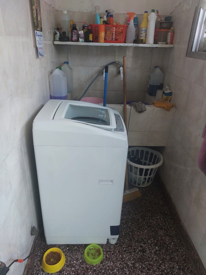 Chalet 3 Ambientes mas dpto en venta. Saenz Peña y 12 de Octubre