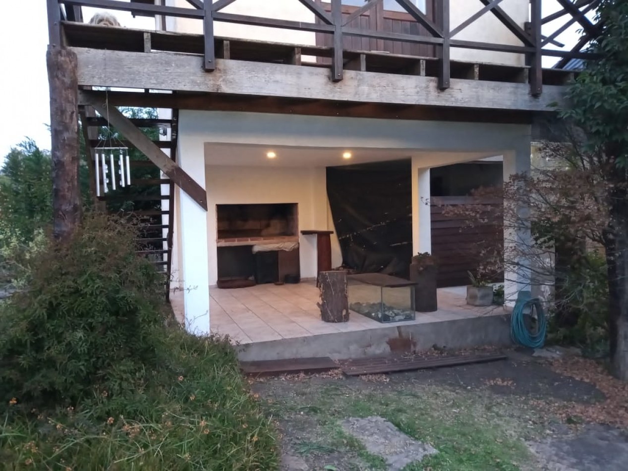 Chalet Sierra de los Padres con excelente vista