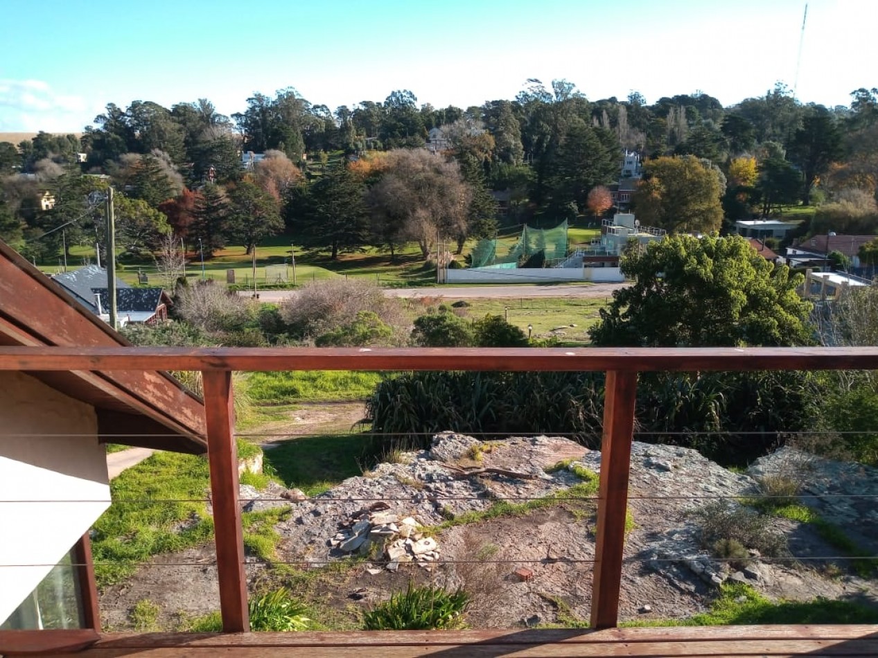Chalet Sierra de los Padres con excelente vista