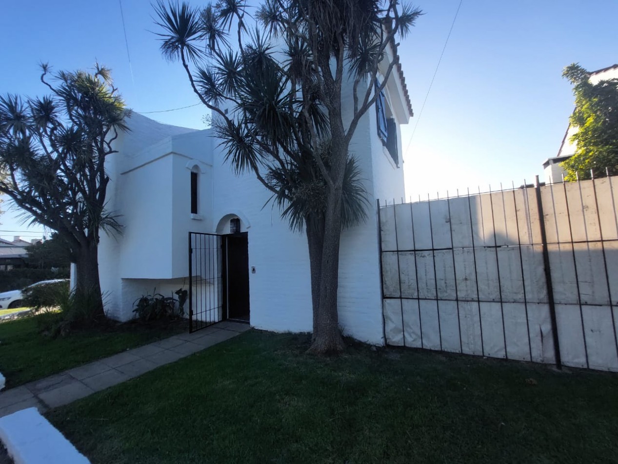 CASA 4 AMBIENTES EN BARRIO COLINAS DE PERALTA RAMOS