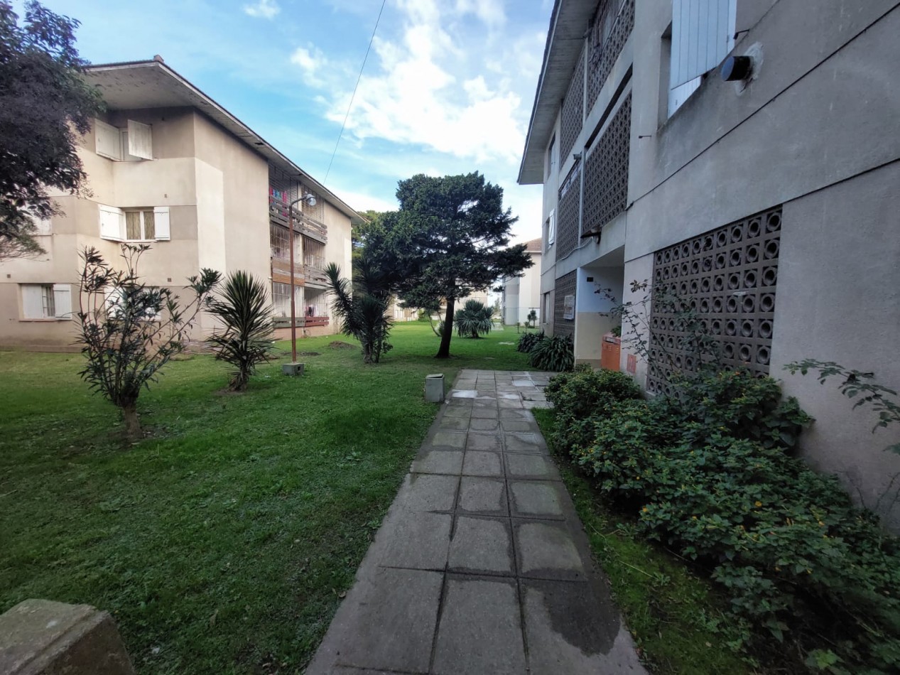 DEPARTAMENTO EN VENTA. 4 AMBIENTES. EMPLEADOS DE COMERCIO