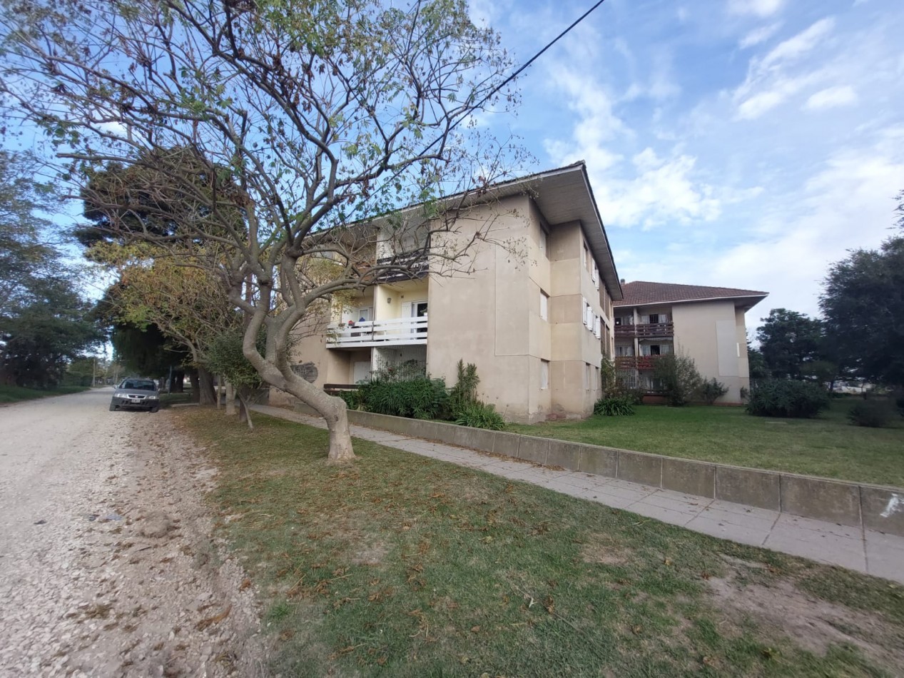 DEPARTAMENTO EN VENTA. 4 AMBIENTES. EMPLEADOS DE COMERCIO