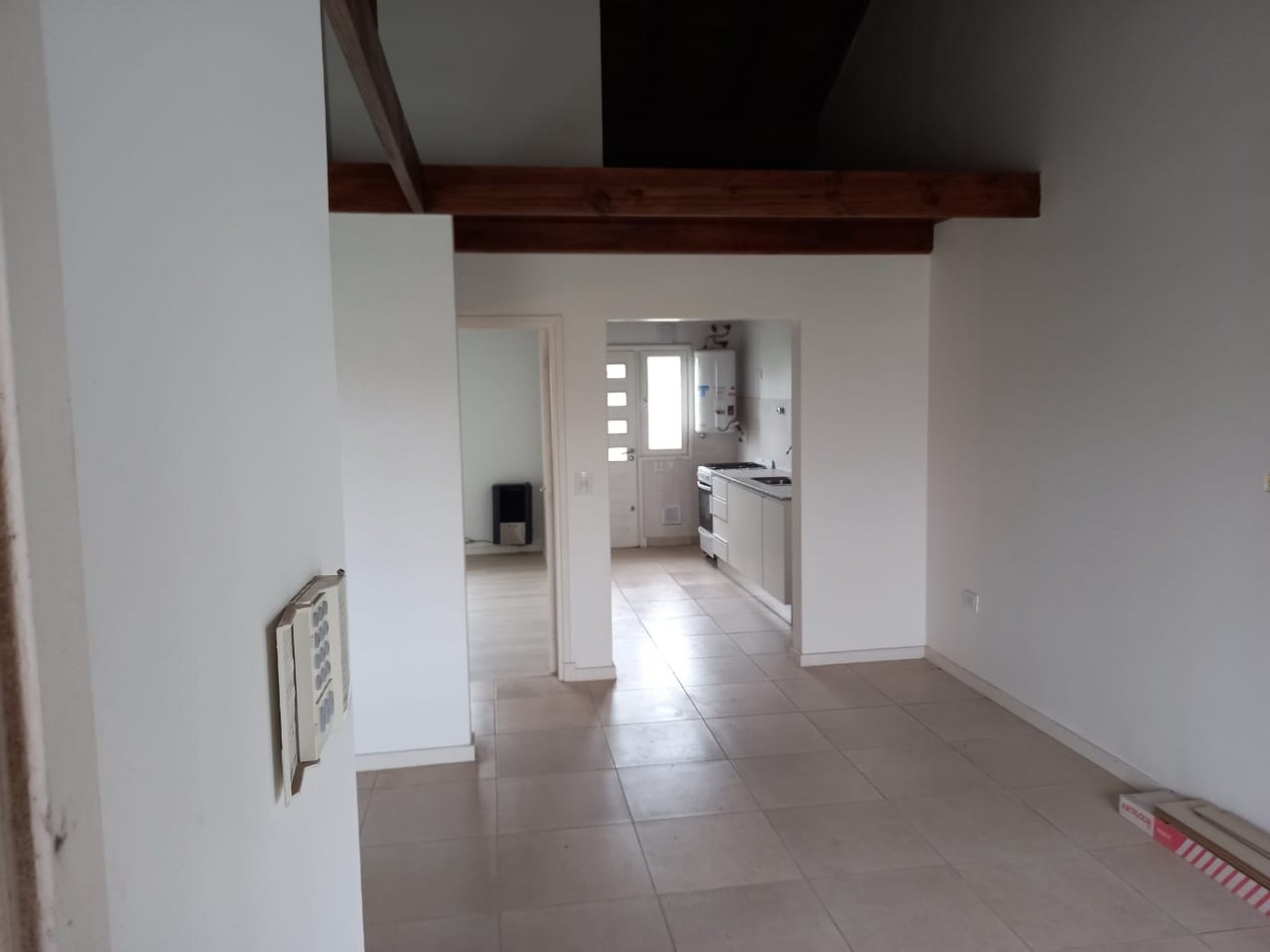 VENTA. DUPLEX DOS AMBIENTES A ESTRENAR. BARRIO FELIX U. CAMET