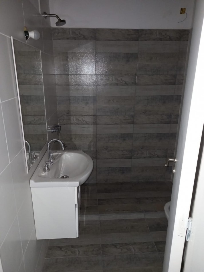 VENTA. DUPLEX DOS AMBIENTES A ESTRENAR. BARRIO FELIX U. CAMET