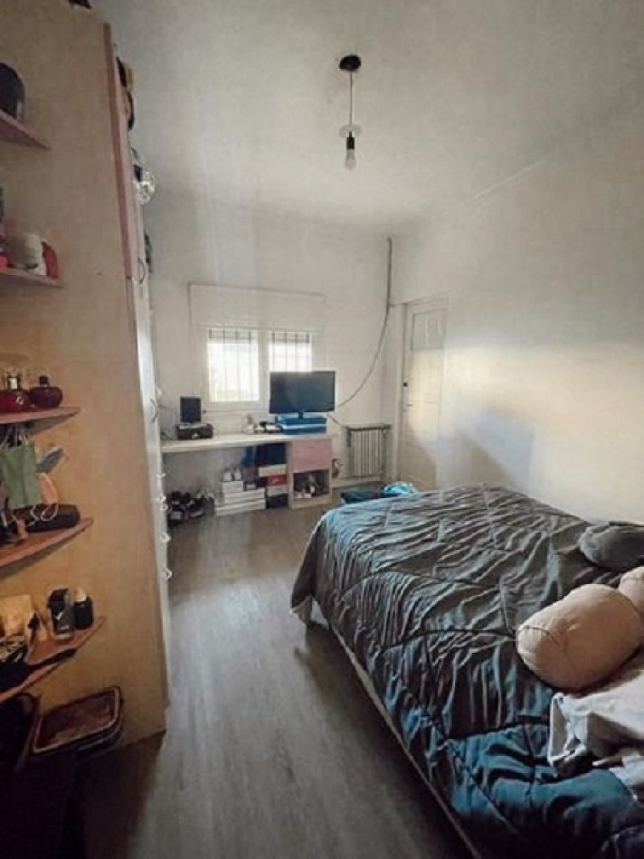EXCELENTE CHALET DE CATEGORIA 4 AMBIENTES ZONA LURO Y ALIO