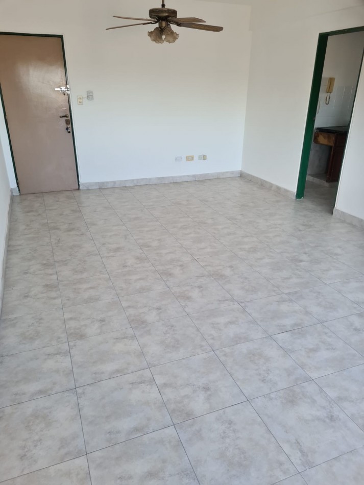 Departamento 3 ambientes con entrada de vehiculos Apto Credito