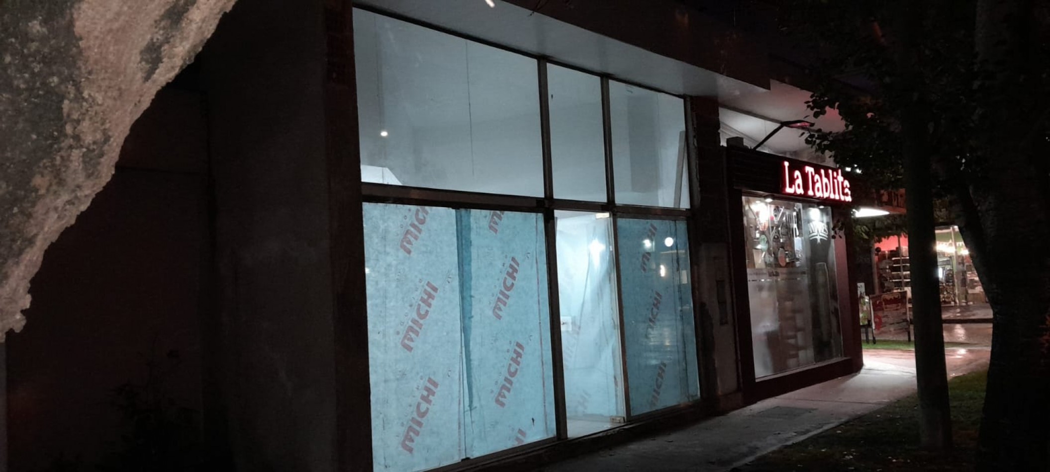 Local comercial a Estrenar zona Patagones y Rejon