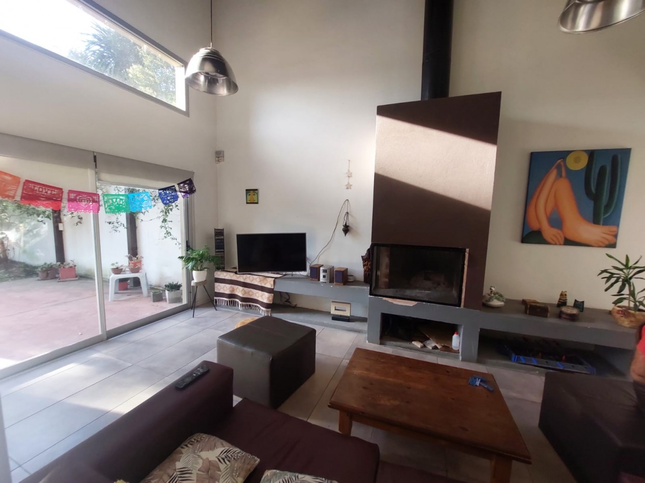CASA EN VENTA. BARRIO LOS TILOS