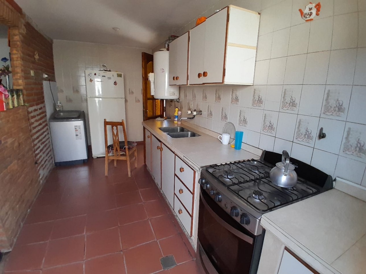 CASA MAS DEPARTAMENTO. ZONA ITUZAINGO Y TANDIL
