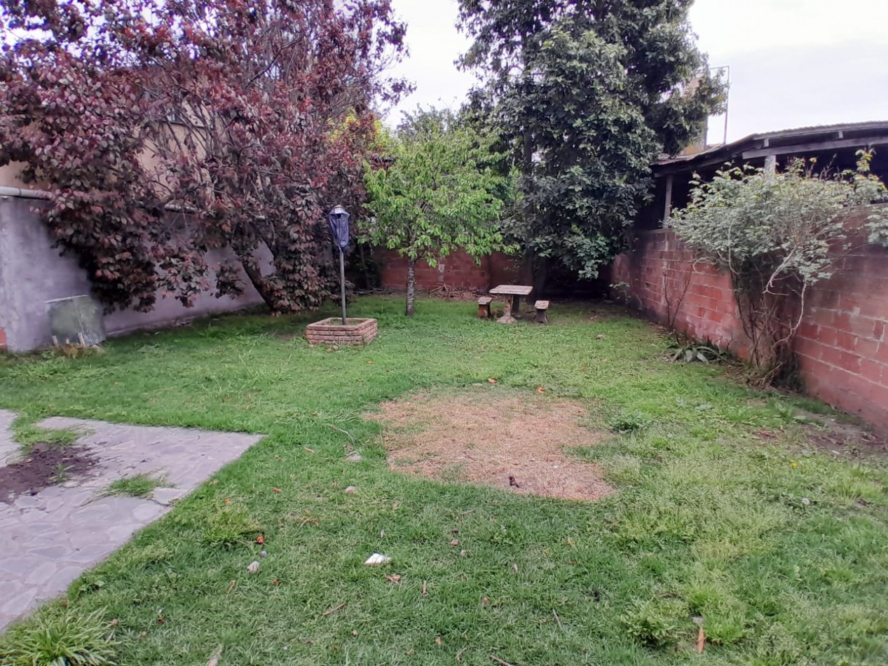 CHALET EN VENTA. BARRIO DOS DE ABRIL