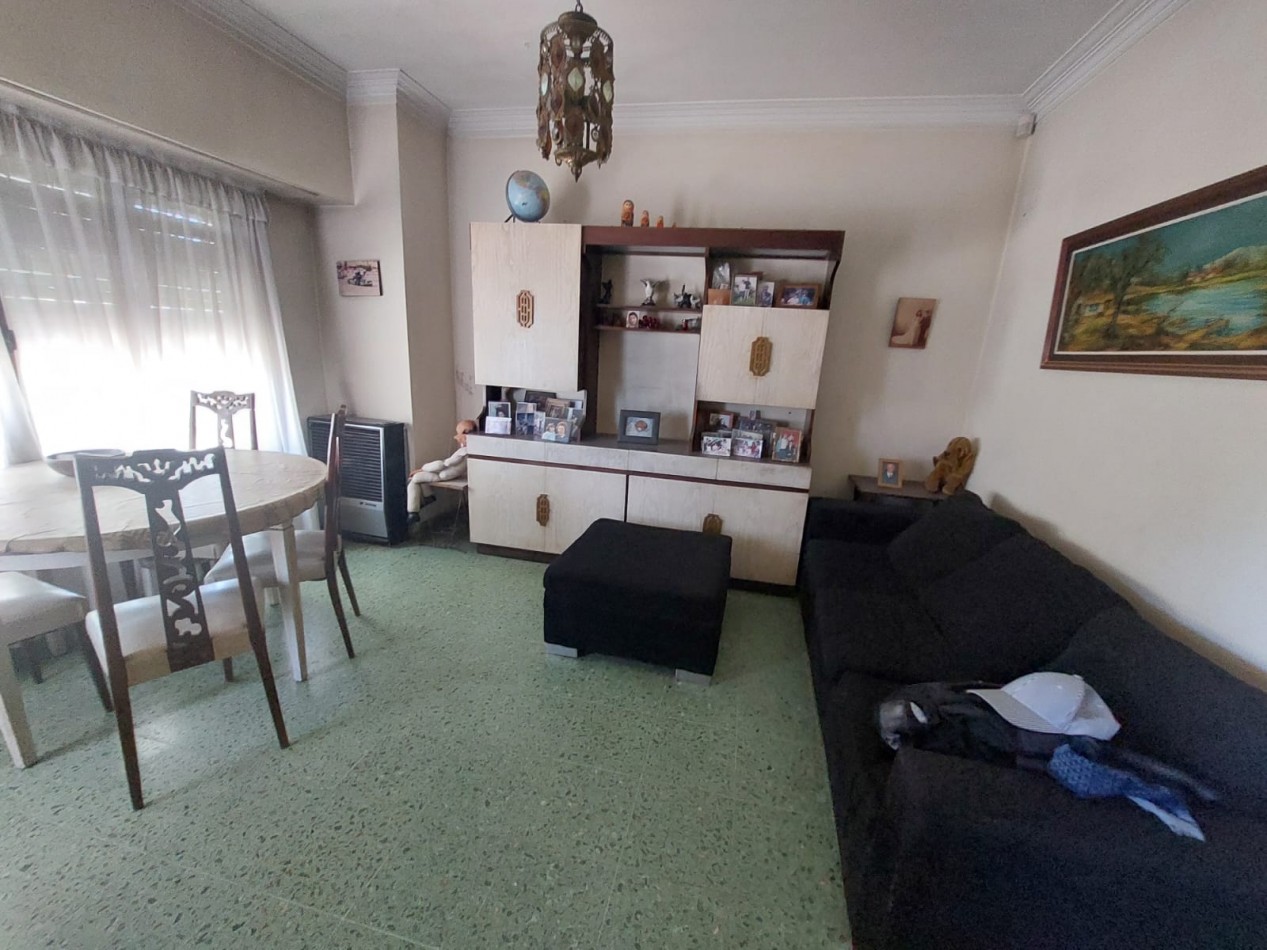 En Block 2 locales mas chalet 4 ambientes pta Alta. Zona Colon y Alio