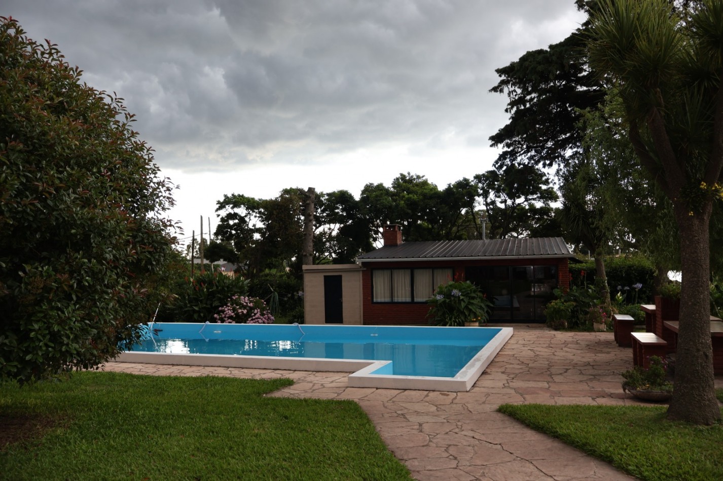 CASA QUINTA EN VENTA.BARRIO GLORIA DE LA PELEGRINA