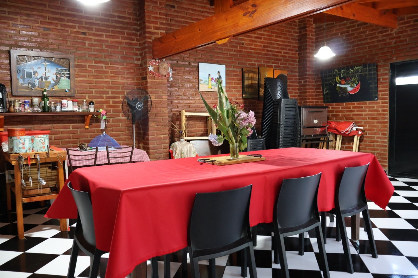 CASA QUINTA EN VENTA.BARRIO GLORIA DE LA PELEGRINA
