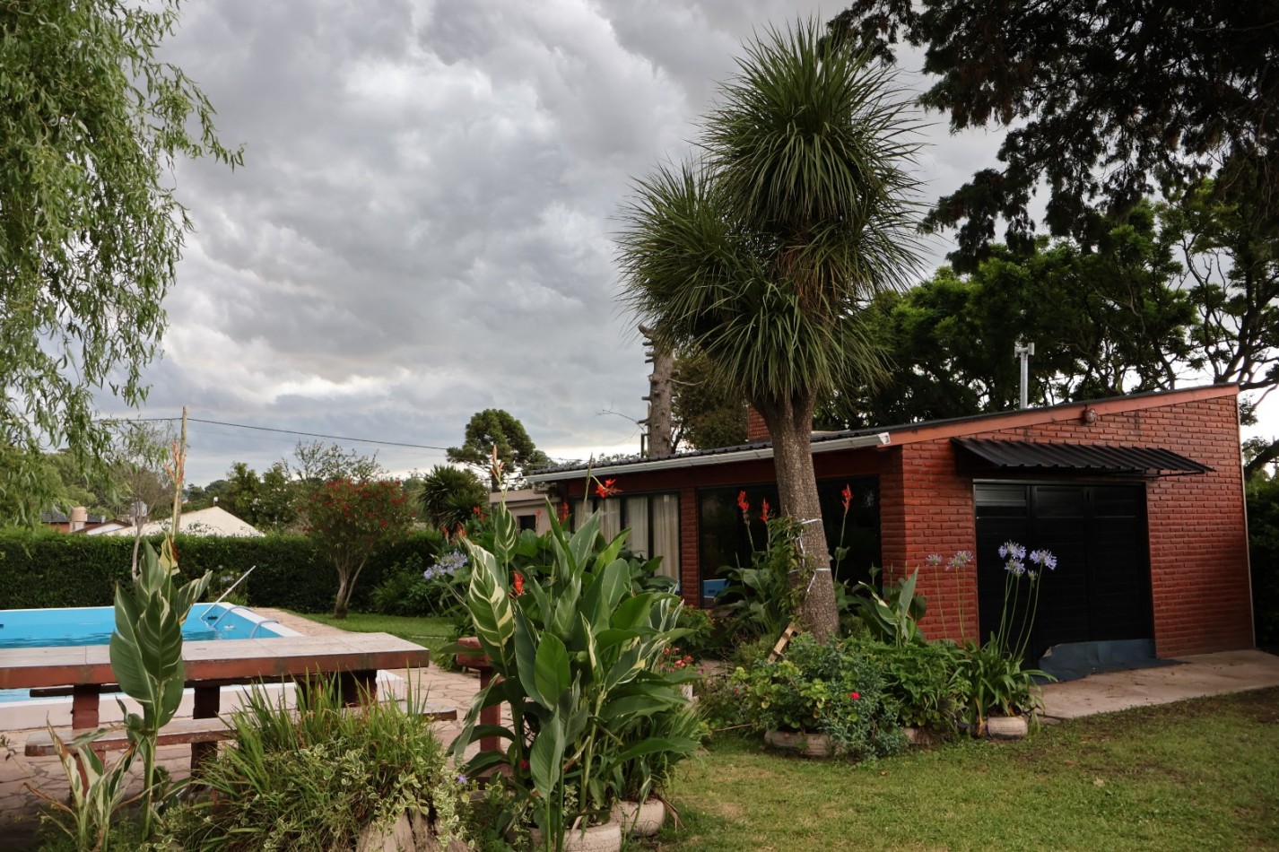 CASA QUINTA EN VENTA.BARRIO GLORIA DE LA PELEGRINA