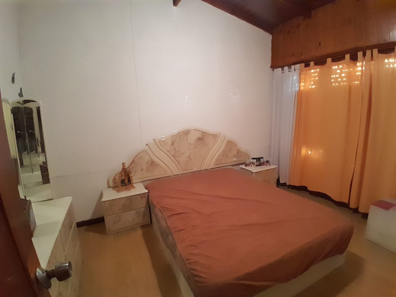 CHALET MAS DEPARTAMENTO EN VENTA. BARRIO 180.