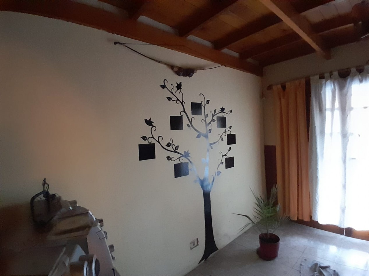 CHALET MAS DEPARTAMENTO EN VENTA. BARRIO 180.