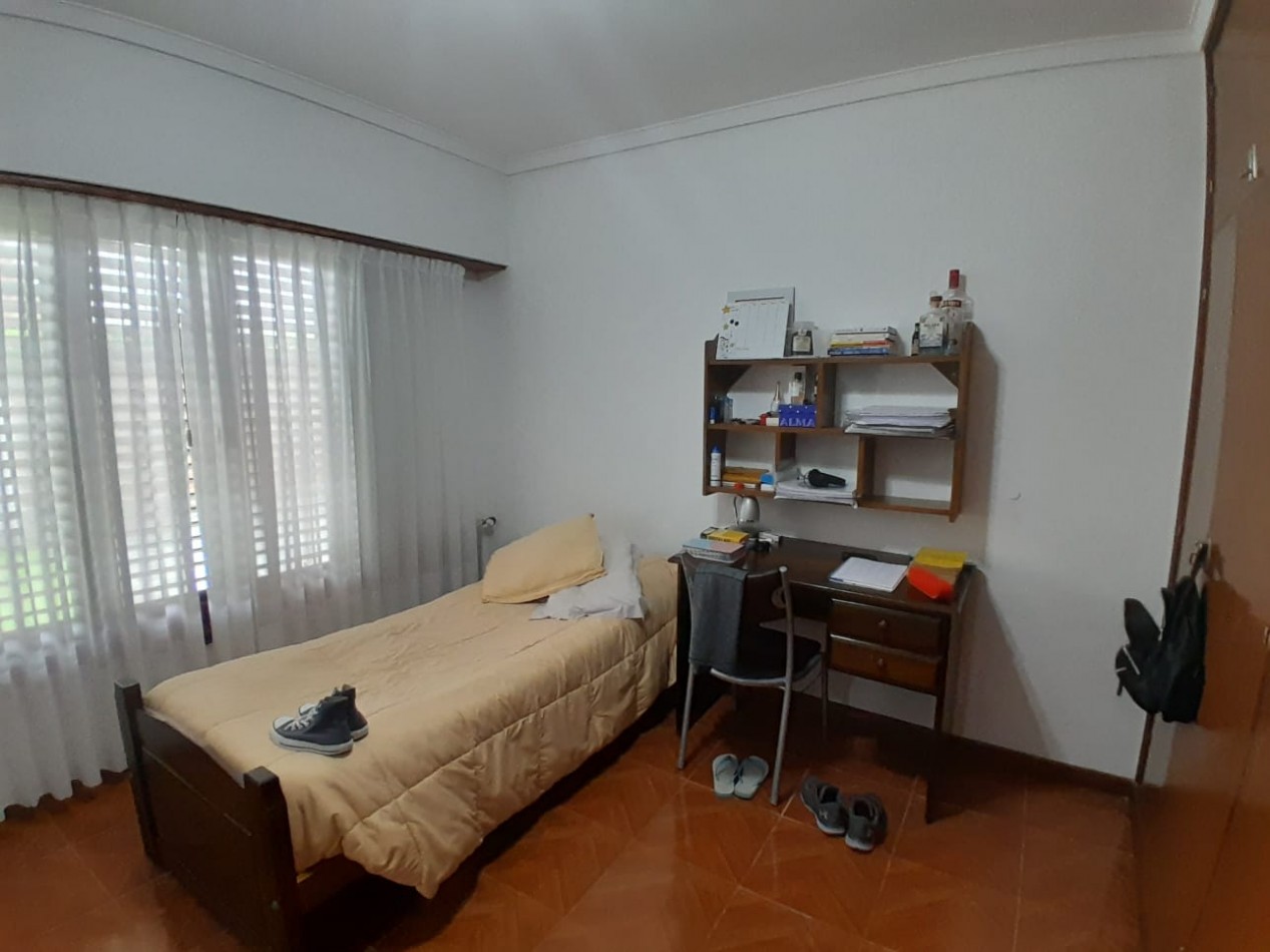 CHALET EN VENTA. BARRIO SANTA MONICA