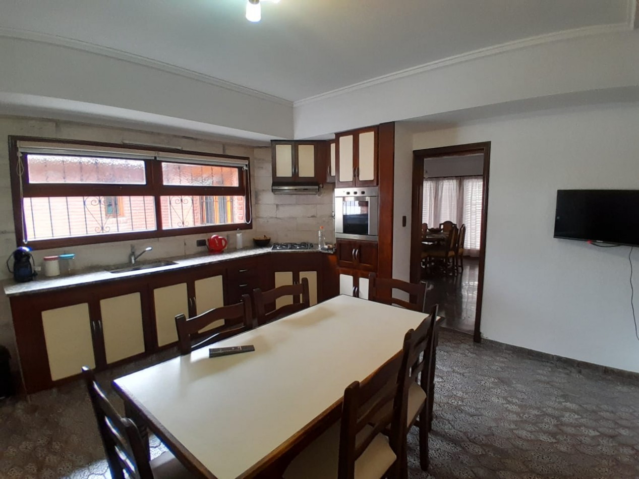 CHALET EN VENTA. BARRIO SANTA MONICA
