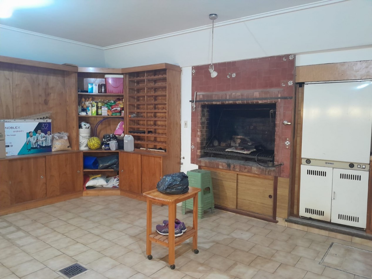 CHALET EN VENTA. BARRIO SANTA MONICA