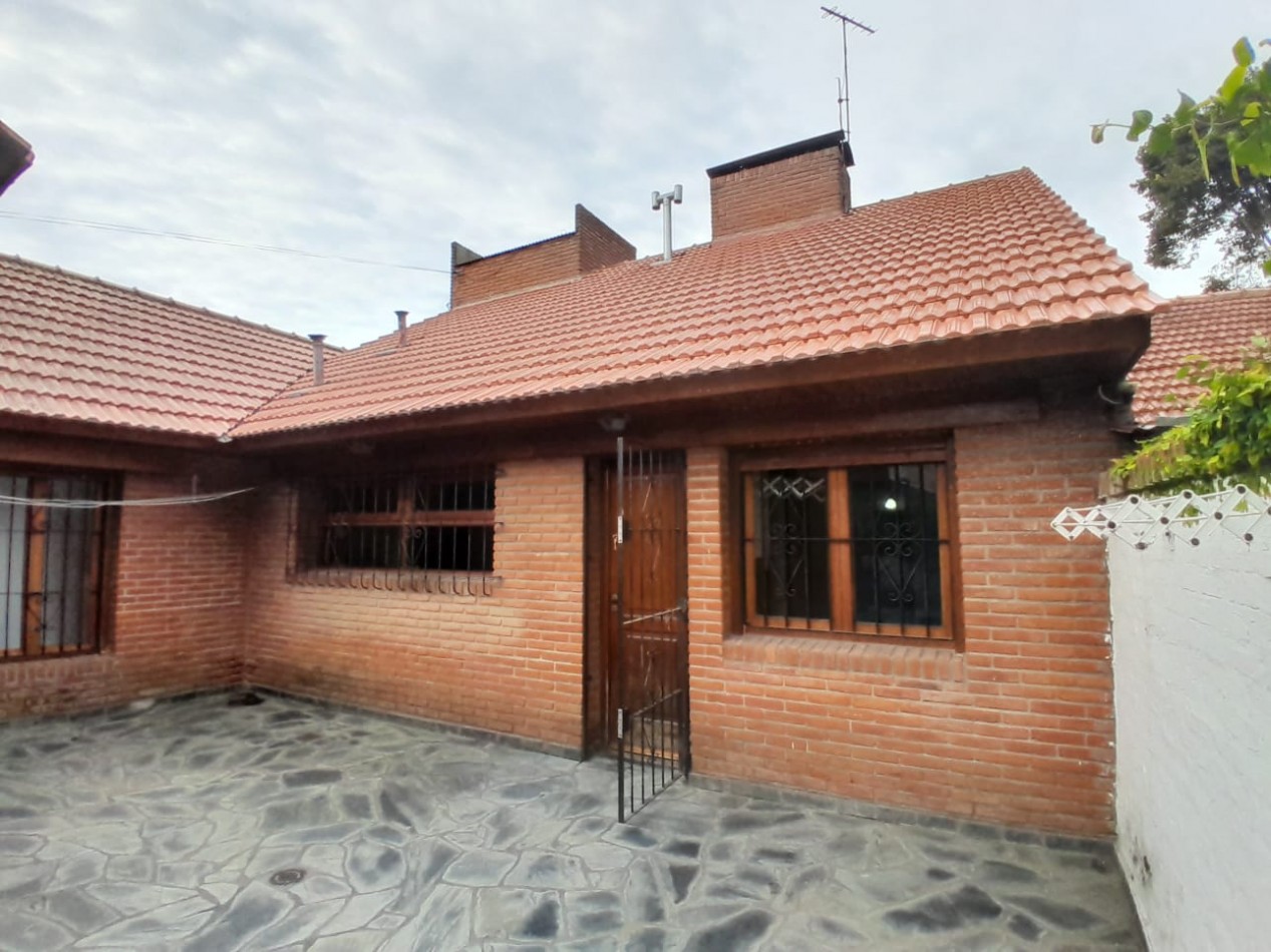 CHALET EN VENTA. BARRIO SANTA MONICA