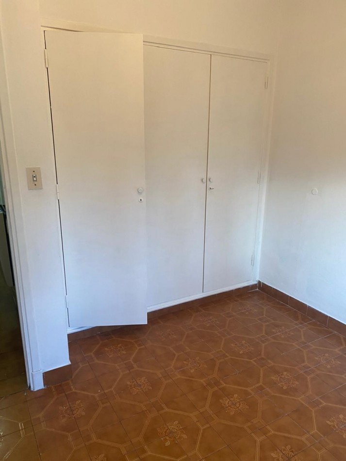 VENTA. CHALET 5 AMBIENTES. BARRIO CHAUVIN